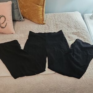 LOFT Black thin dress pants for office or casual wear.